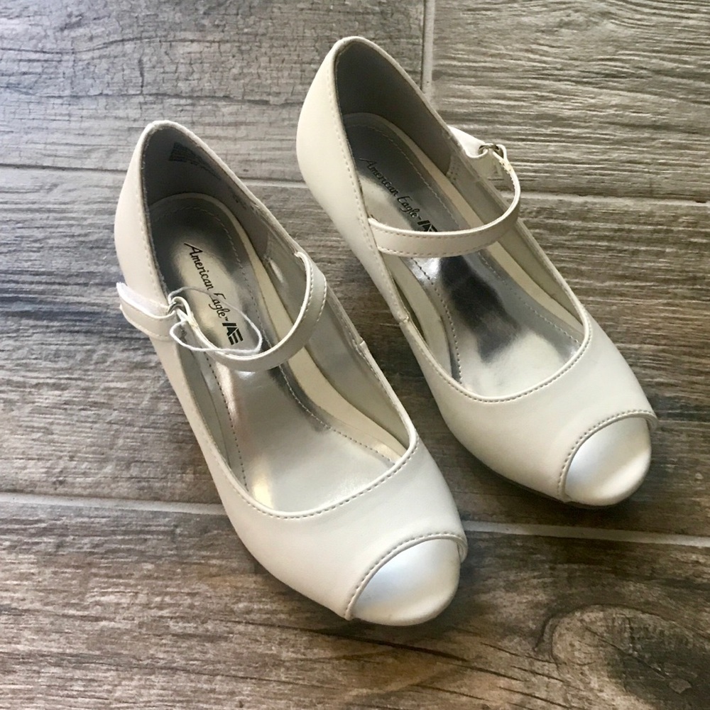 New without tags- little girl shoe 11.5